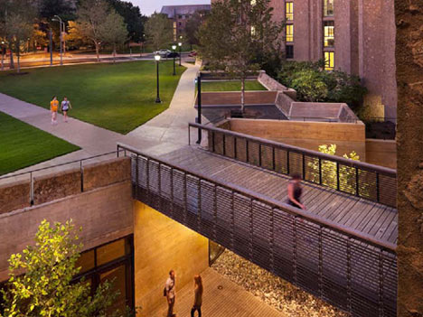 Morse and Ezra Stiles Colleges by Kieran Timberlake