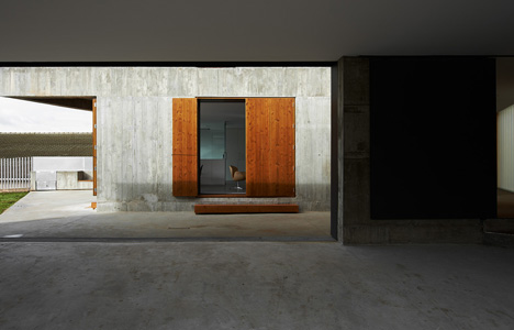 Casa MP in Sesma by Alcolea+Tárrago Arquitectos