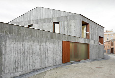 Casa MP in Sesma by Alcolea+Tárrago Arquitectos