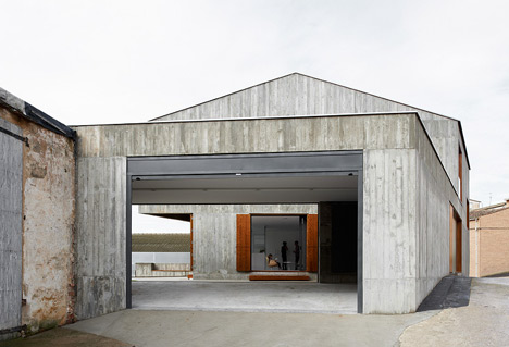 Casa MP in Sesma by Alcolea+Tárrago Arquitectos