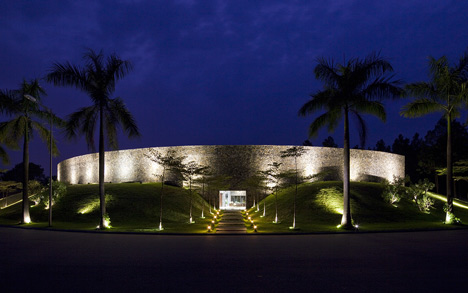 Dailai Conference Hall by Vo Trong Nghia