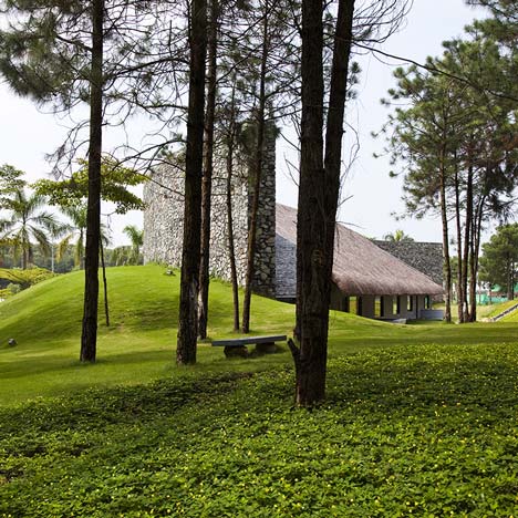 Dailai Conference Hall by Vo Trong Nghia