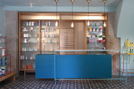 De los Austrias Chemist by Stone Designs