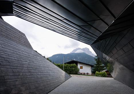 Dolomitenblick by Plasma Studio