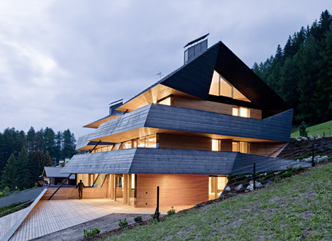 Dolomitenblick by Plasma Studio