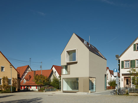 Haus E17 in Metzingen by (se)arch Architekten