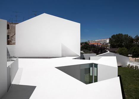 House in Alcobaca by Aires Mateus House in Alcobaca by Aires Mateus