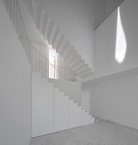House in Alcobaca by Aires Mateus House in Alcobaca by Aires Mateus