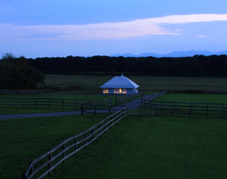 Meme Meadows Experimental House by Kengo Kuma and Associates