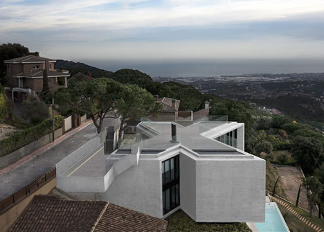 X House by Cadaval & Solà-Morales X House by Cadaval & Solà-Morales