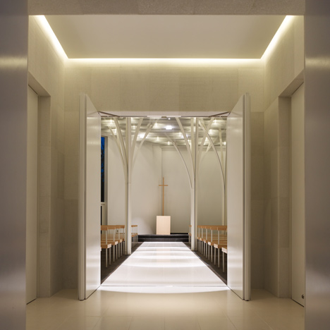 Forest Chapel by Hironaka Ogawa and Associates Forest Chapel by Hironaka Ogawa and Associates