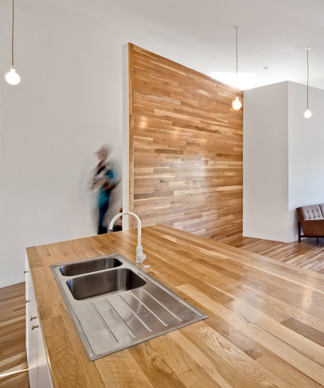 BIG small House by Anonymous Architects