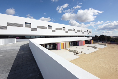 Binissalem School Complex by RipollTizon Binissalem School Complex by RipollTizon