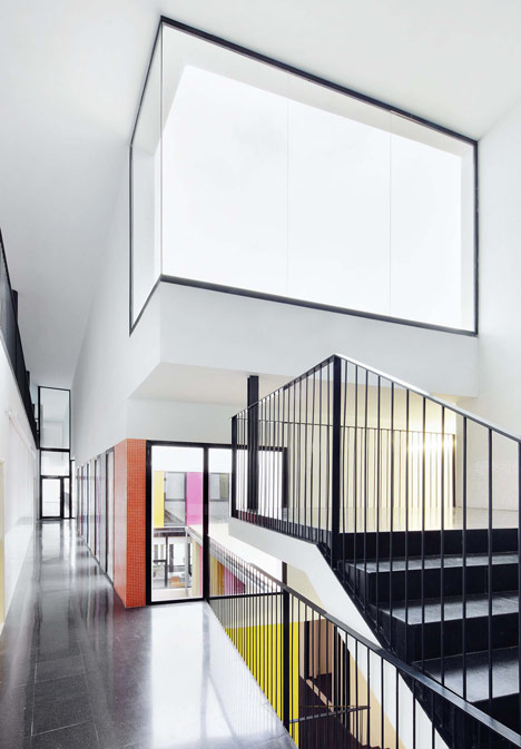 Binissalem School Complex by RipollTizon Binissalem School Complex by RipollTizon