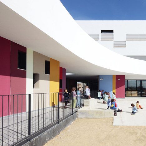 Binissalem School Complex by RipollTizon