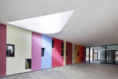 Binissalem School Complex by RipollTizon Binissalem School Complex by RipollTizon