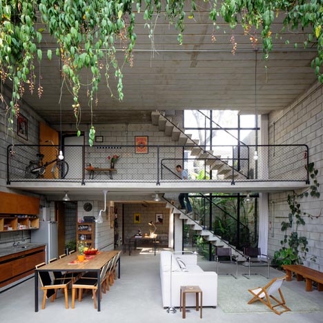 Maracanã House by Terra e Tuma