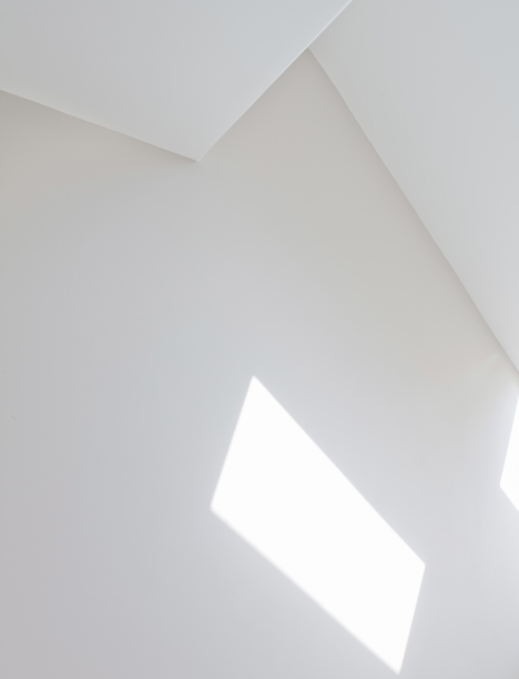 Slim House by Alma-nac Slim House by Alma-nac