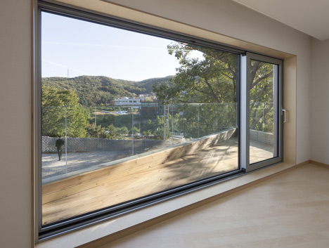 The Curving House by JOHO Architecture