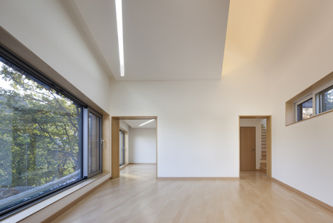 The Curving House by JOHO Architecture