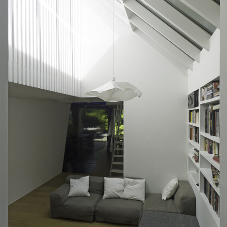 Transforming a laundry building by Alain Hinant Transforming a laundry building by Alain Hinant