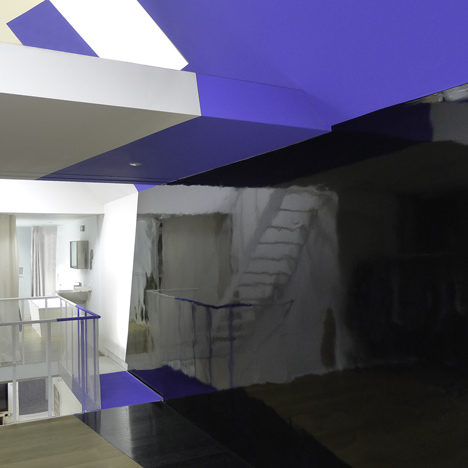 Transforming a laundry building by Alain Hinant Transforming a laundry building by Alain Hinant