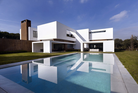Vivienda en la Moraleja by DAHL&GHG