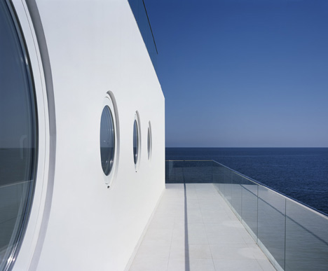 Foros Yacht House by Robin Monotti Architects Foros Yacht House by Robin Monotti Architects