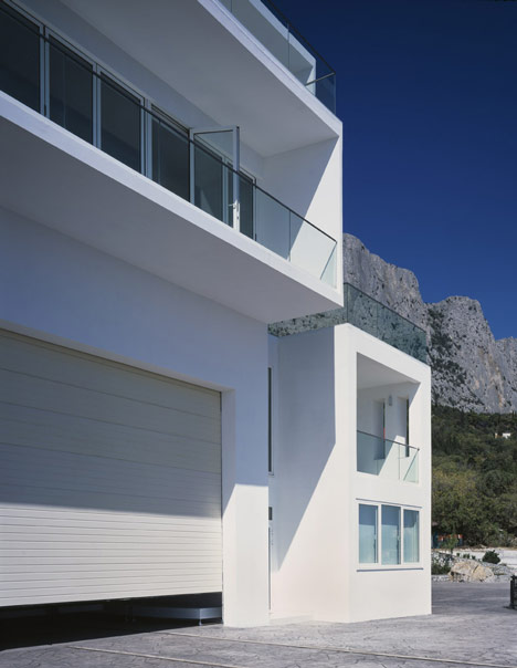 Foros Yacht House by Robin Monotti Architects Foros Yacht House by Robin Monotti Architects