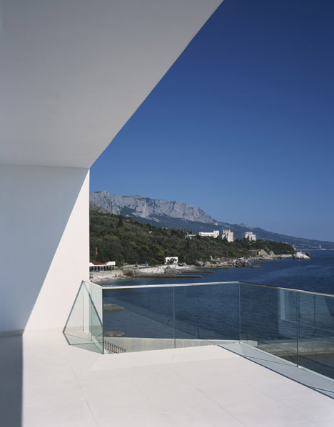 Foros Yacht House by Robin Monotti Architects Foros Yacht House by Robin Monotti Architects