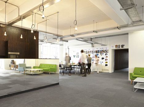 18 Feet and Rising Offices by Studio Octopi