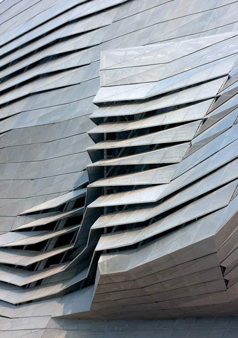 Dalian International Conference Center by Coop Himmelb(l)au Dalian International Conference Center by Coop Himmelb(l)au