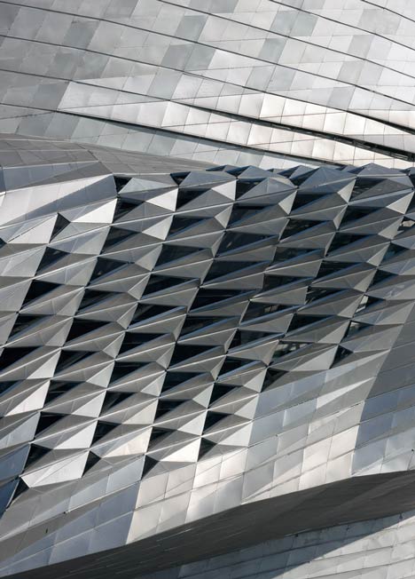 Dalian International Conference Center by Coop Himmelb(l)au Dalian International Conference Center by Coop Himmelb(l)au
