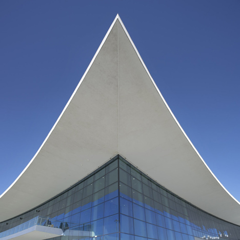 Gibraltor Airport by Bblur Architecture and 3DReid Gibraltor Airport by Bblur Architecture and 3DReid