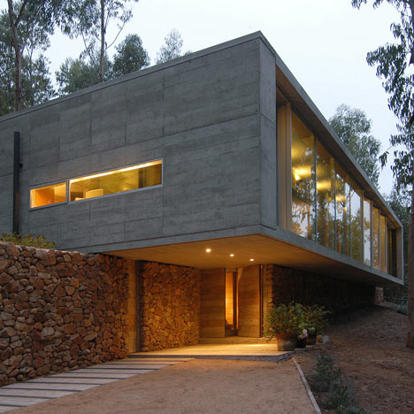Omnibus House by Gubbins Arquitectos