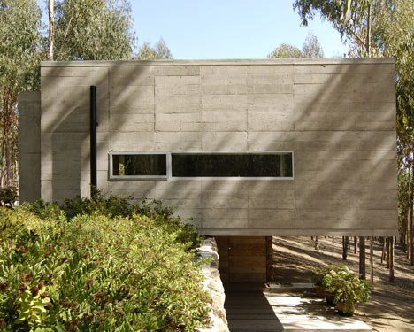 Omnibus House by Gubbins Arquitectos