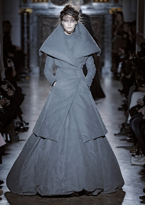 Autumn Winter 2013 collection by Gareth Pugh Autumn Winter 2013 collection by Gareth Pugh