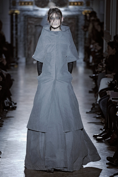 Autumn Winter 2013 collection by Gareth Pugh Autumn Winter 2013 collection by Gareth Pugh