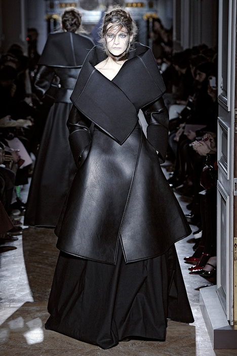 Autumn Winter 2013 collection by Gareth Pugh Autumn Winter 2013 collection by Gareth Pugh