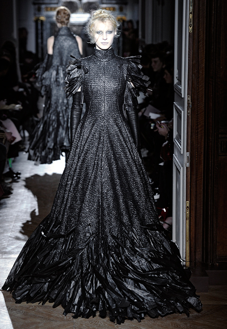 Autumn Winter 2013 collection by Gareth Pugh Autumn Winter 2013 collection by Gareth Pugh