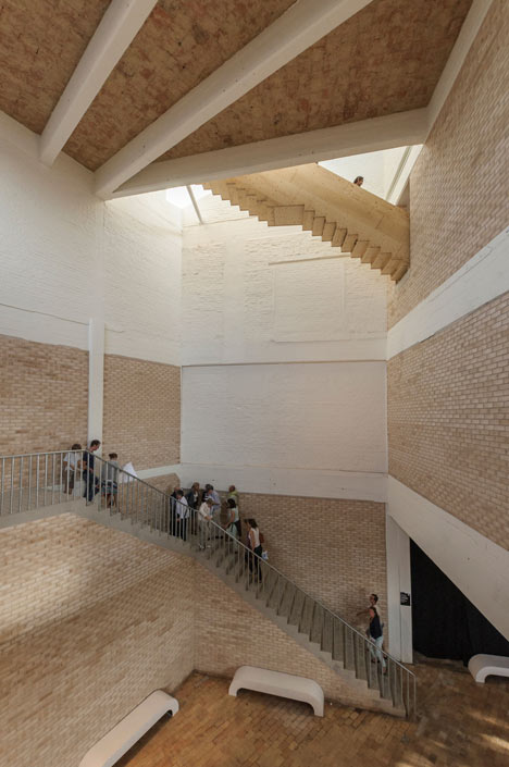 Buda Art Centre by 51N4E