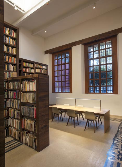 Carlos Monsiváis Personal Library by JSa Carlos Monsiváis Personal Library by JSa