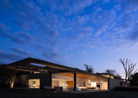 Casa Itu by Studio Arthur Casas Casa Itu by Studio Arthur Casas