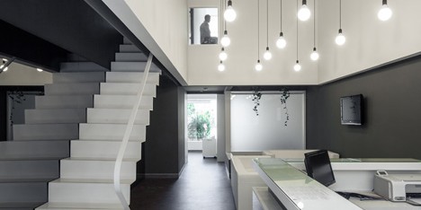 Dental Clinic in Porto by Paulo Merlini