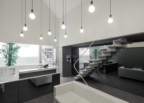 Dental Clinic in Porto by Paulo Merlini Dental Clinic in Porto by Paulo Merlini