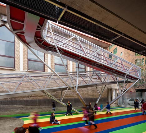Elevated Sports Court by Guzmán de Yarza Blache Elevated Sports Court by Guzmán de Yarza Blache
