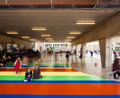 Elevated Sports Court by Guzmán de Yarza Blache Elevated Sports Court by Guzmán de Yarza Blache