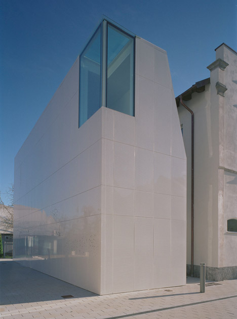 Elsa Morante Library by DAP Studio Elsa Morante Library by DAP Studio