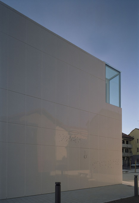 Elsa Morante Library by DAP Studio Elsa Morante Library by DAP Studio