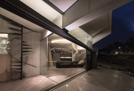 House in Sikamino by Tense Architecture Network House in Sikamino by Tense Architecture Network